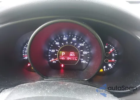 2016 Kia Soul z USA, uszkodzony, nr VIN KNDJN2A27G7355413